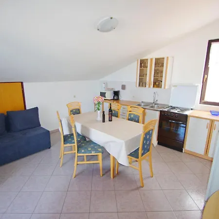 Apartment Charming In Near Sea