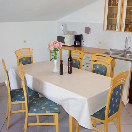 Apartment Charming In Near Sea