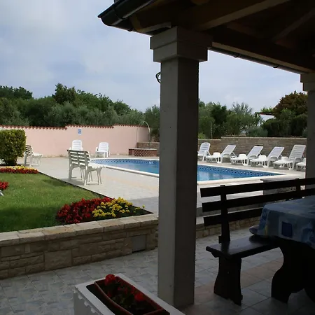 Charming In Near Sea Apartment Banjole